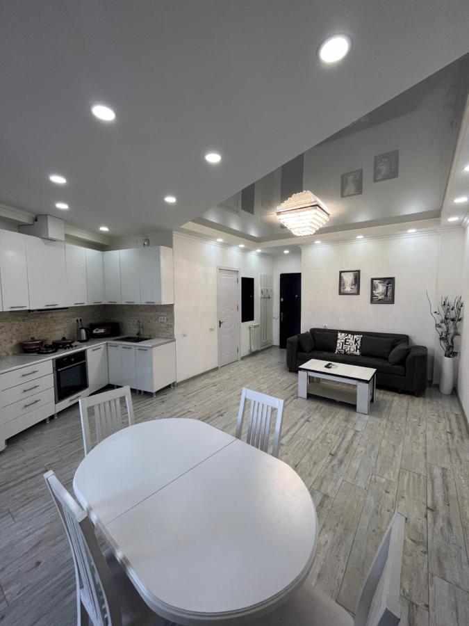 טביליסי Kobi Apartments מראה חיצוני תמונה